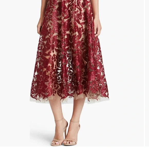 Dress the Population Blair Embellished Fit & Flare Cocktail Dress in Berry/Nude - Picture 4 of 14